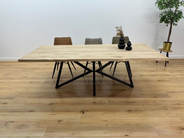 Eiken boomstam tafel X-Vlinder onderstel